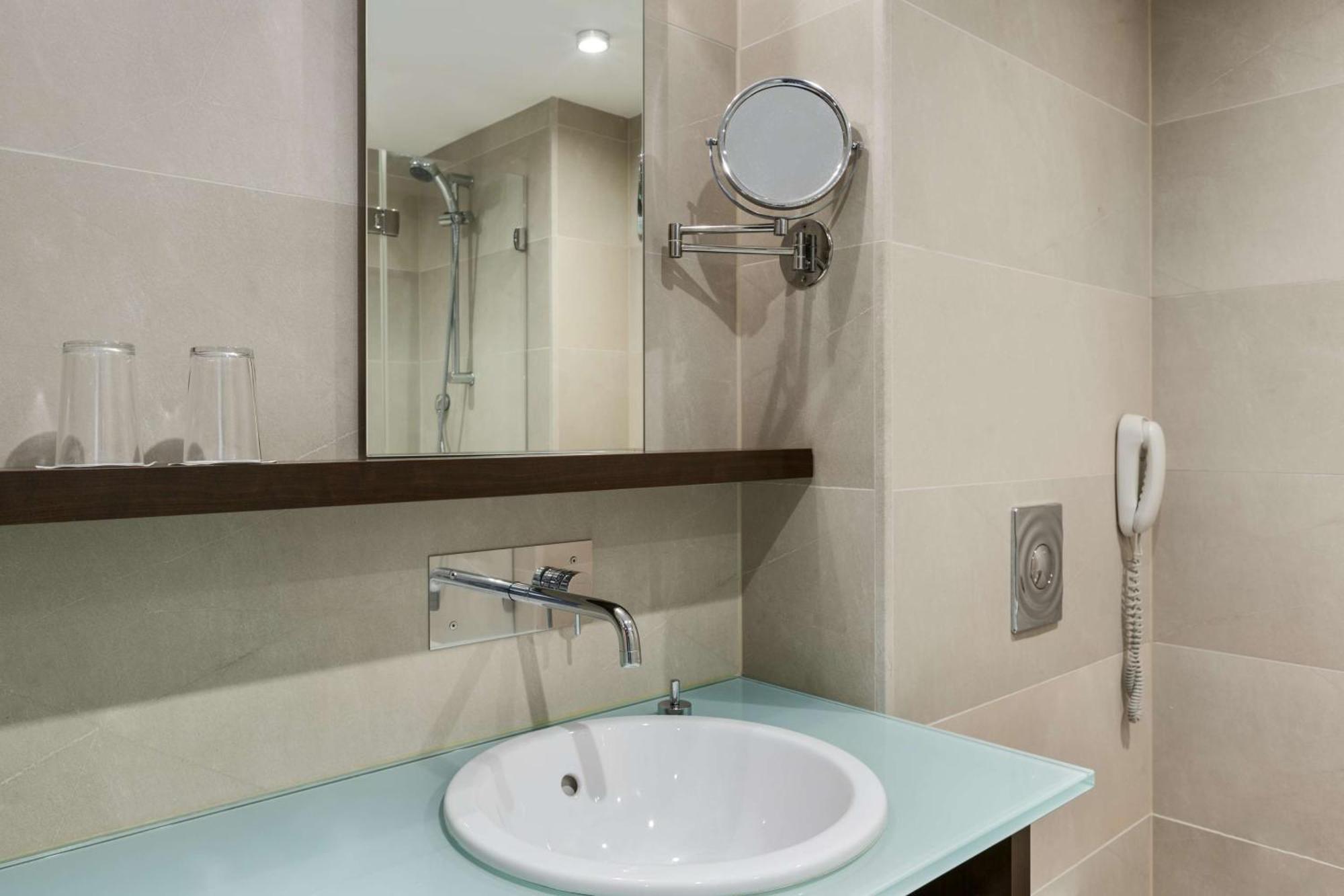 Nh Amsterdam Schiphol Airport 4*